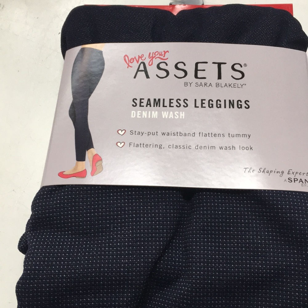 New  love your assets dark denim leggings